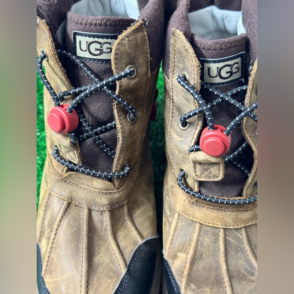 [1112247k-Wal] Ugg Turlock Leather Weather Walnut Pre-School View 5